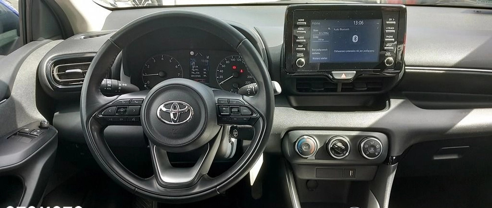 Toyota Yaris cena 67900 przebieg: 66229, rok produkcji 2022 z Tychy małe 211